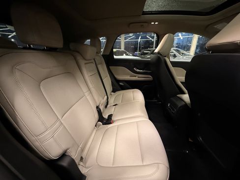 Used 2025 Lincoln Corsair AWD w/ Equipment Group 101A image 24