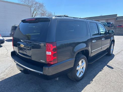 Used 2011 Chevrolet Suburban LTZ image 6