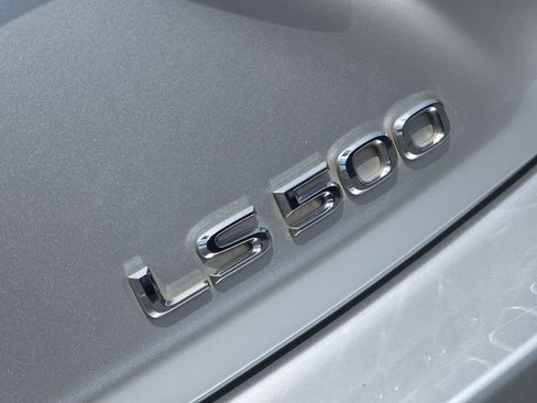 Used 2018 Lexus LS 500 F Sport w/ Accessory Package (Z1) RWD image 12