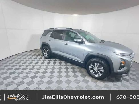 Certified 2025 Chevrolet Equinox LT w/ Convenience Package II image 3