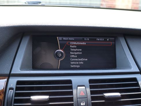 Used 2013 BMW X5 xDrive50i image 28