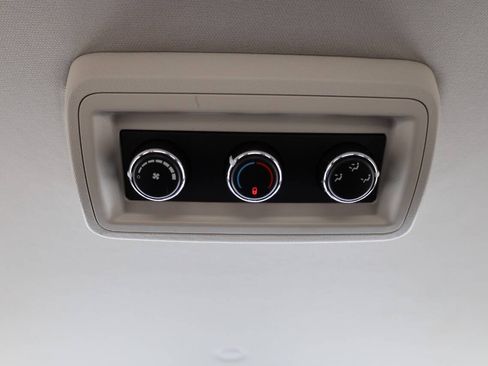 Used 2014 Dodge Grand Caravan SXT FWD image 23