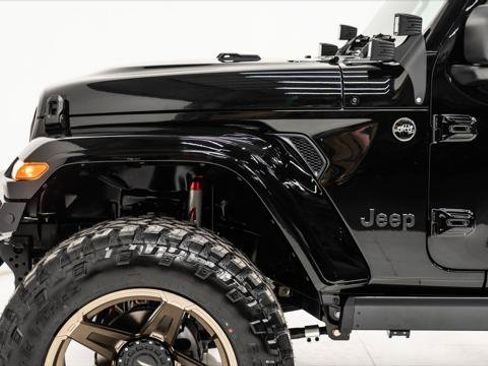 Used 2025 Jeep Gladiator Sport image 20