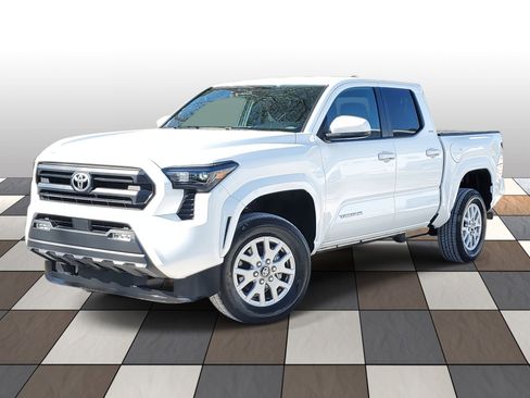 Used 2024 Toyota Tacoma SR5 AWD/4WD image 1