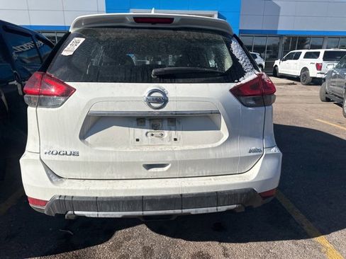 Used 2018 Nissan Rogue S image 5