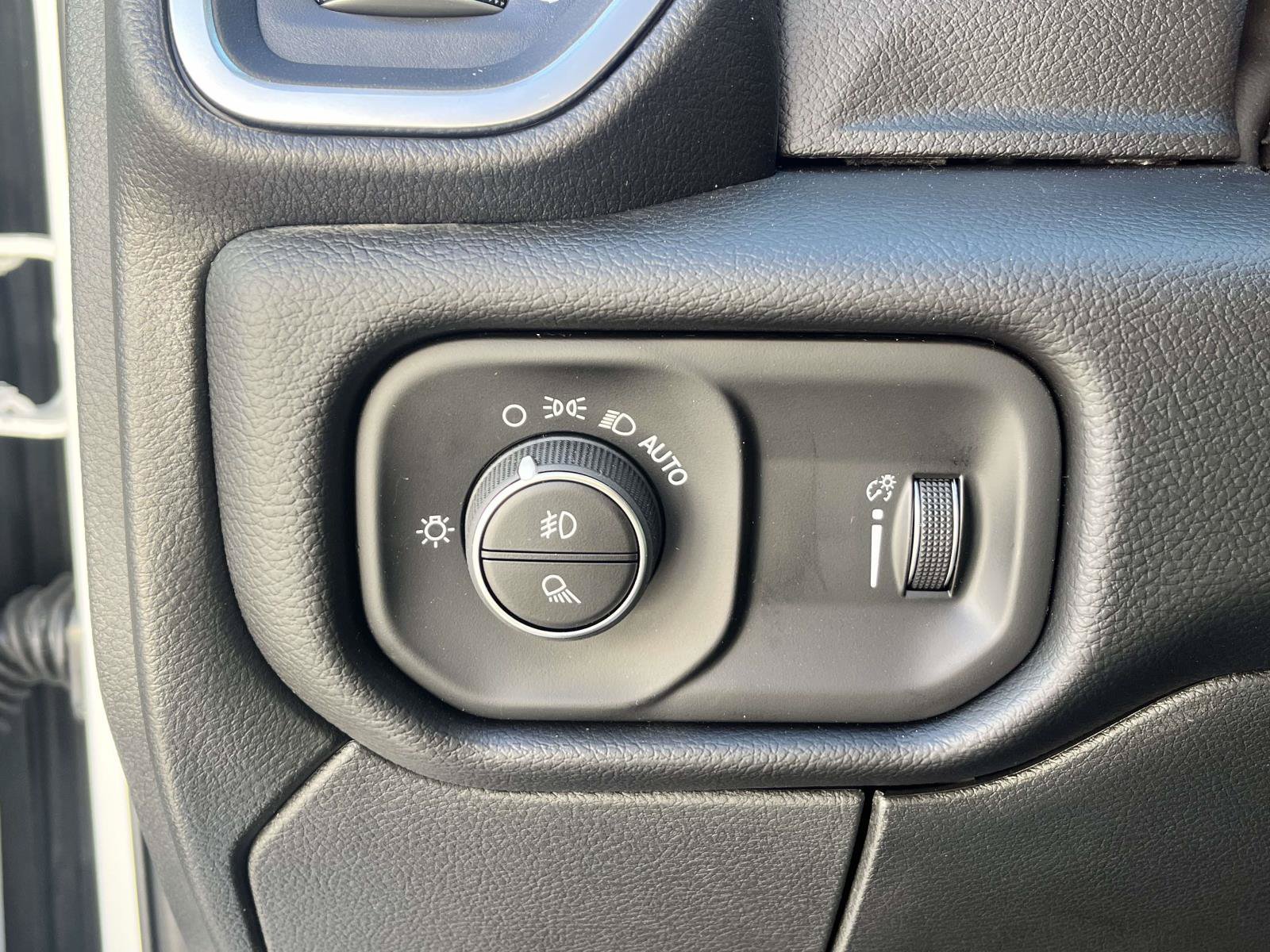 New 2026 RAM 3500 Big Horn AWD/4WD image 20