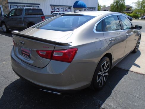 Used 2022 Chevrolet Malibu RS FWD image 2