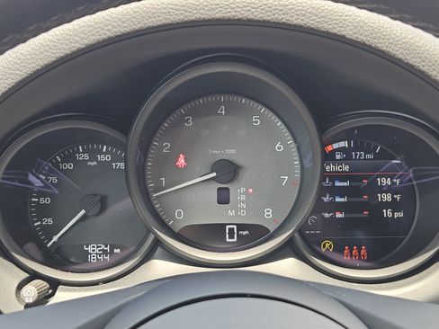 Certified 2026 Porsche Macan S AWD/4WD image 16