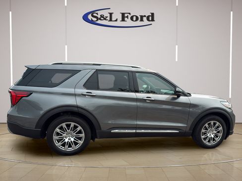 Certified 2026 Ford Explorer Platinum AWD/4WD image 9