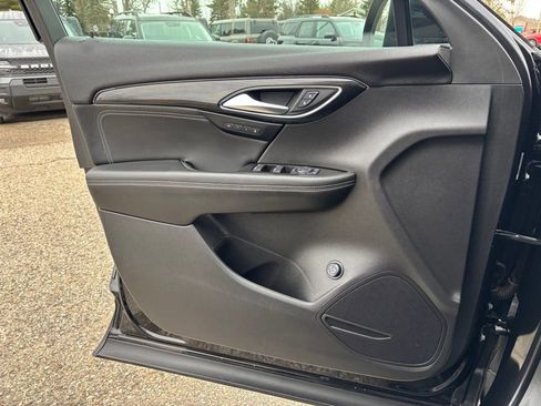 Used 2021 Buick Envision Essence w/ Sport Touring Package image 19