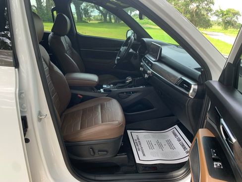 Used 2022 Kia Telluride SX w/ SX Prestige Package image 9