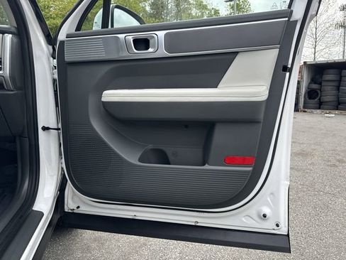 Certified 2025 Hyundai Santa Fe SEL image 14