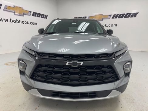 New 2026 Chevrolet Blazer LT w/ Convenience Package image 2