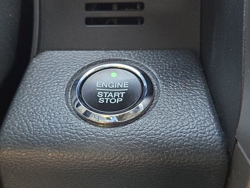 Used 2022 Ford F350 Lariat w/ Lariat Ultimate Package image 29