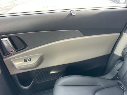 New 2026 Kia Carnival SX image 15