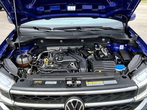 Used 2022 Volkswagen Taos SEL image 33