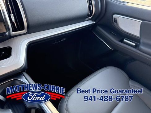 New 2026 Ford Expedition Active RWD image 25