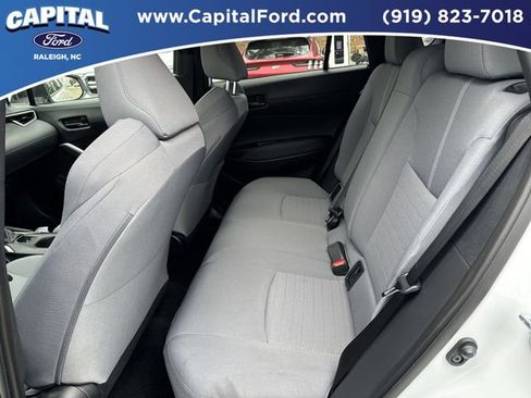 Used 2025 Toyota Corolla Cross SE w/ Moonroof Package image 16