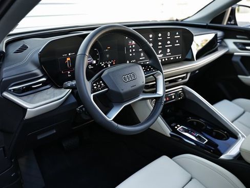 New 2025 Audi Q5 2.0T Premium Plus image 18