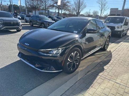 Certified 2022 Kia EV6 Wind image 4