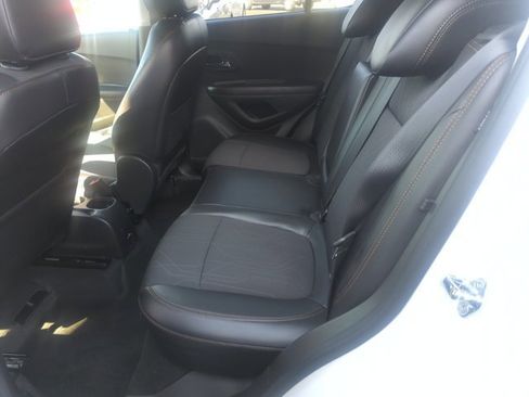 Used 2020 Chevrolet Trax LT w/ Driver Confidence Package image 17