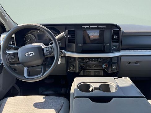 Used 2024 Ford F350 XLT AWD/4WD image 21