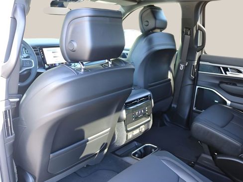 New 2026 Jeep Grand Wagoneer Limited AWD/4WD image 16