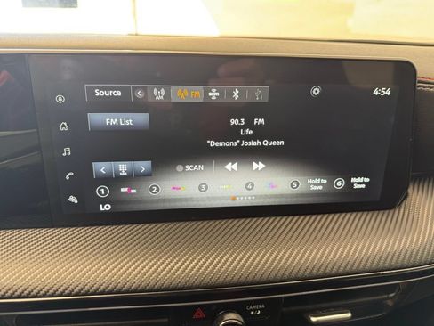 Used 2025 Nissan Kicks SR FWD image 51