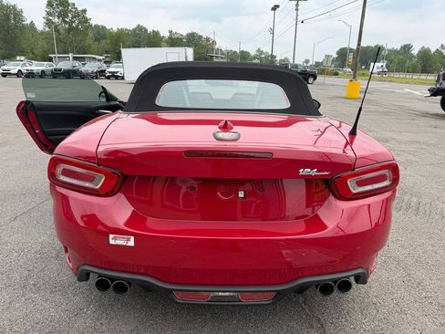 Used 2019 FIAT 124 Spider Abarth w/ Convenience Group RWD image 3