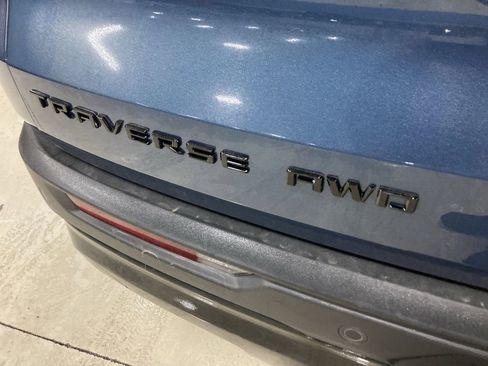 Used 2026 Chevrolet Traverse LT w/ Midnight/Sport Edition AWD/4WD image 9