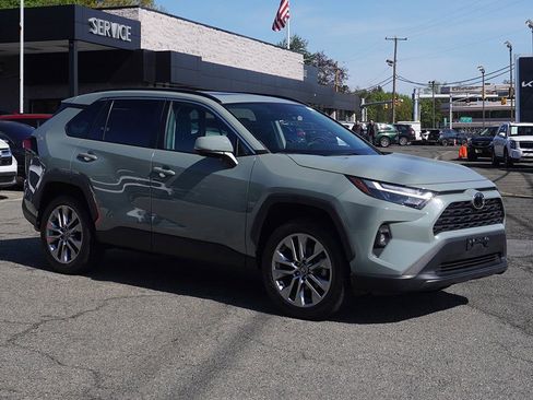 Used 2023 Toyota RAV4 XLE Premium AWD/4WD image 52
