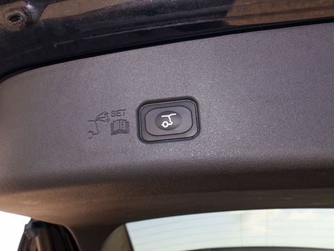 Used 2024 Lincoln Nautilus Premier w/ Equipment Group 102A AWD/4WD image 6