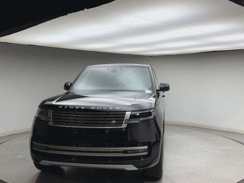 New 2026 Land Rover Range Rover Long Wheelbase SE AWD/4WD image 7
