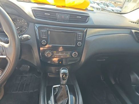 Used 2019 Nissan Rogue Sport S w/ Appearance Package image 13
