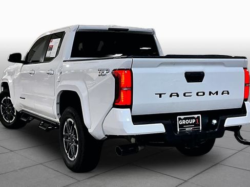 Used 2025 Toyota Tacoma TRD Sport RWD image 12