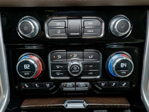 Used 2023 GMC Yukon XL Denali image 20