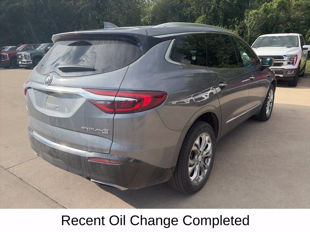 Used 2019 Buick Enclave Avenir w/ Avenir Technology Package AWD/4WD image 8