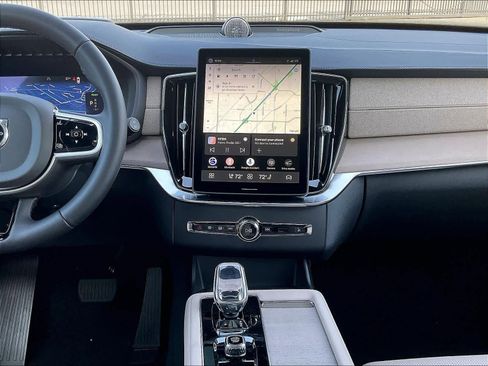 New 2026 Volvo XC90 T8 Ultra w/ Lounge Package image 9