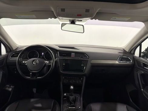Used 2018 Volkswagen Tiguan SEL w/ 3rd Row Seat Package AWD/4WD image 29