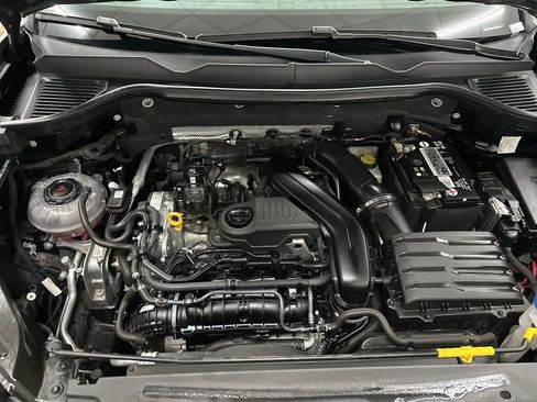 Used 2022 Volkswagen Taos SE image 31