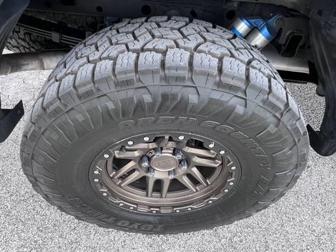Used 2017 Ford F150 Raptor w/ Equipment Group 802A Luxury AWD/4WD image 19