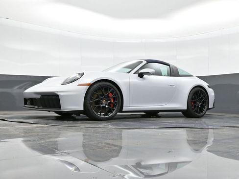 Used 2025 Porsche 911 Targa 4 GTS image 34