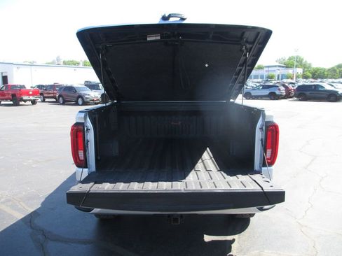 Used 2022 GMC Sierra 1500 AT4X AWD/4WD image 9