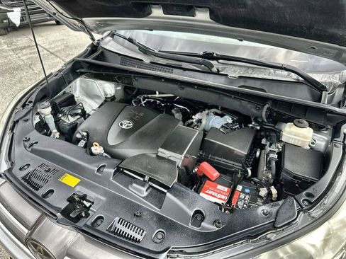 Used 2018 Toyota Highlander Limited image 30