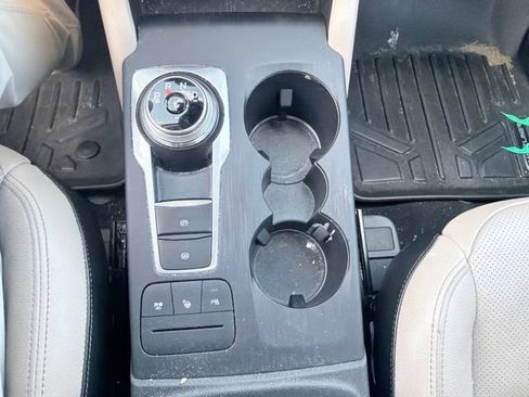 Used 2020 Ford Escape Titanium FWD image 25
