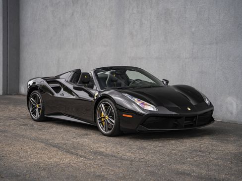 Certified 2017 Ferrari 488 Spider RWD image 3
