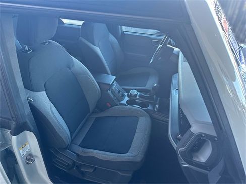 Used 2023 Ford Bronco Base image 26