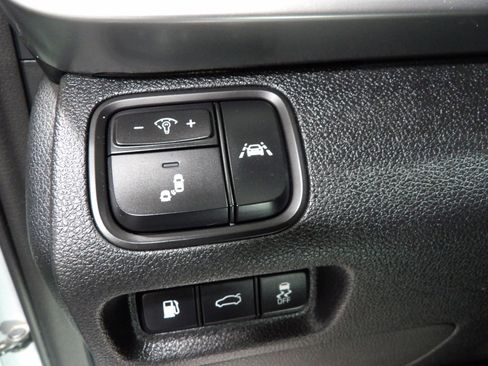 Used 2020 Kia Optima LX FWD image 21