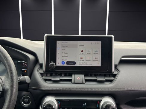 Used 2023 Toyota RAV4 XLE image 18