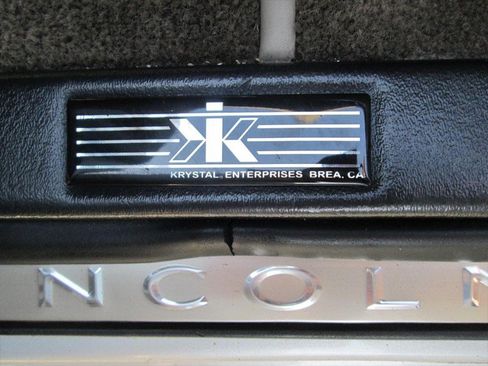 Used 2009 Lincoln Town Car Executive image 27